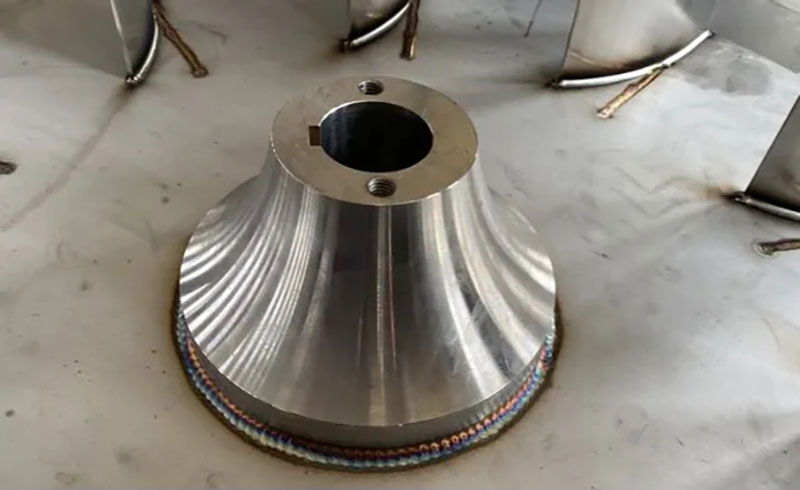 焊工標兵欒俊杰：匠心獨運，品質卓越